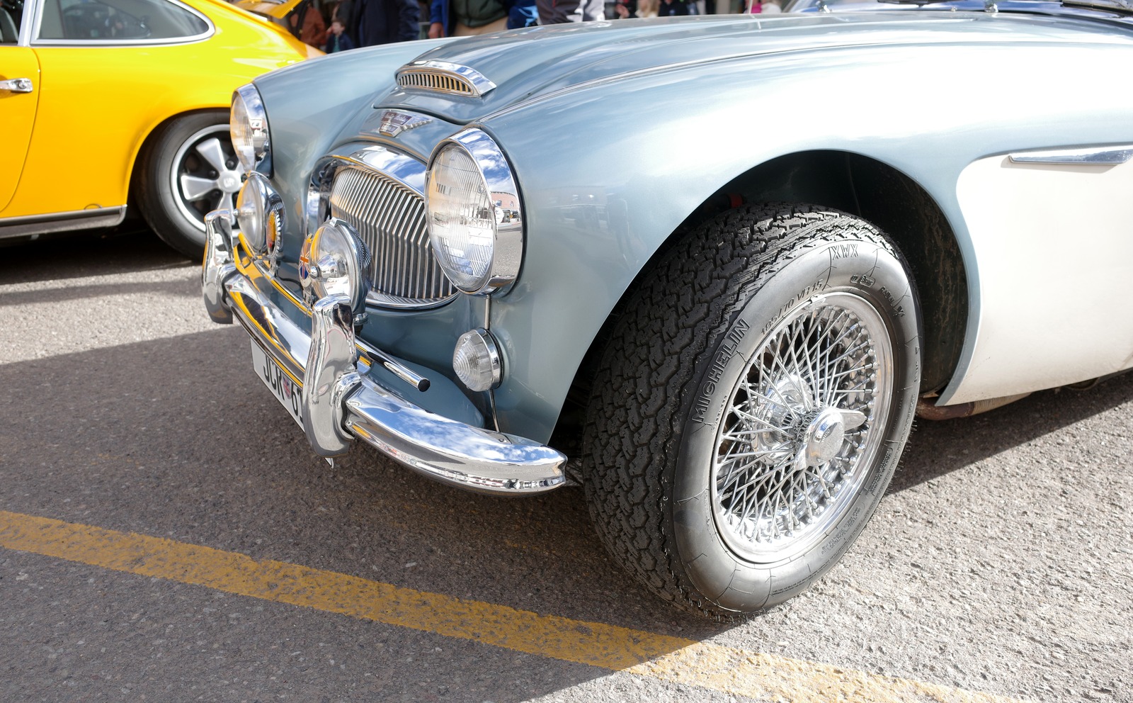 headlamps and wheel